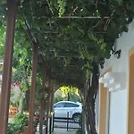 Arzu Apart Apart Otel *